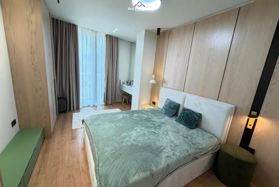 Tirane, jepet me qera apartament 1+1+Ballkon Kati 10, 70 m² 1.080 € (Mine Peza)