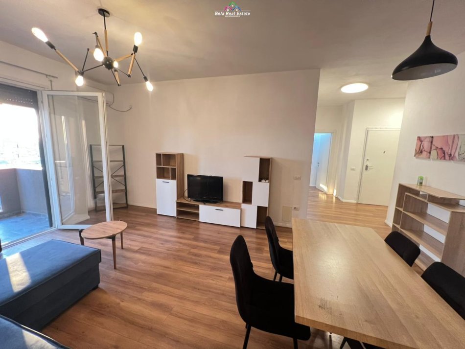 Tirane, jepet me qera apartament 2+1+Ballkon Kati 6, 100 m² 650 € (5 maji)