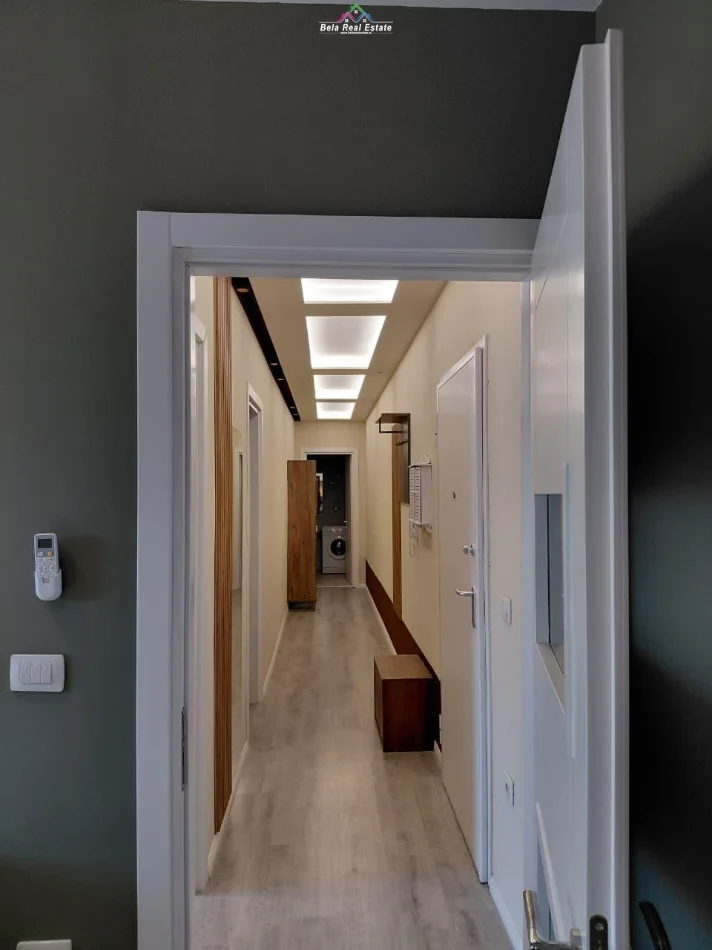 Tirane, jepet me qera apartament 2+1 Kati 7, 90 m² 680 € (ali demi)