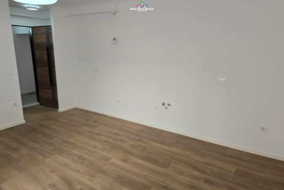 Tirane, shes apartament 1+1+Ballkon Kati 3, 50 m² 115.000 € (tregu elektrik)