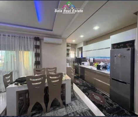 Tirane, shitet apartament 3+1 Kati 4, 165 m² 250.000 € (cassa italia)