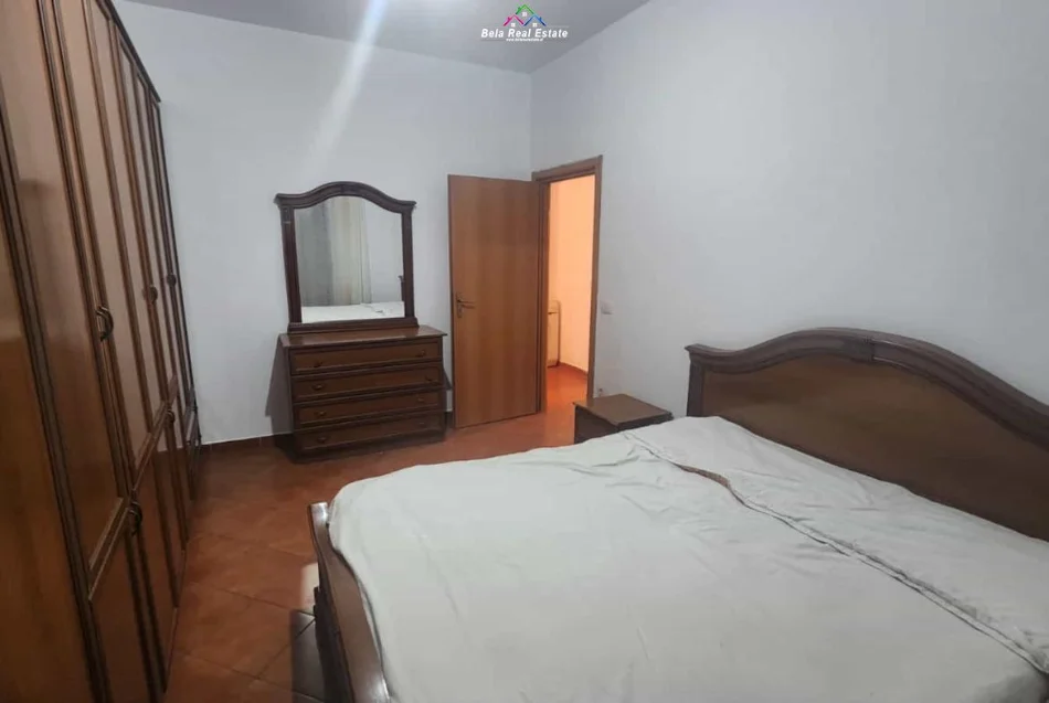 Tirane, jepet me qera apartament 2+1 Kati 1, 97 m² 520 € (irfan tomini)