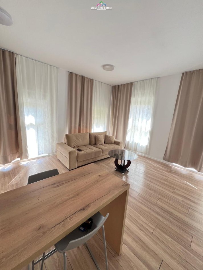 Tirane, jepet me qera apartament 2+1 Kati 4, 90 m² 500 € (ali demi)