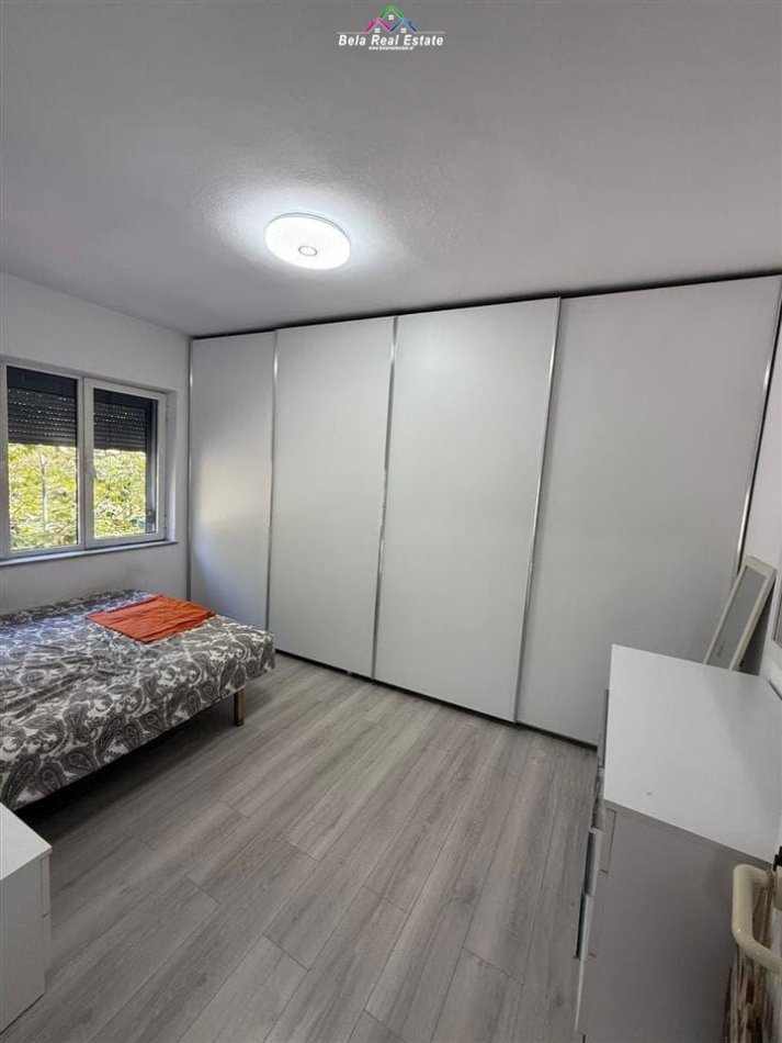 Tirane, jepet me qera apartament 1+1+Ballkon Kati 3, 70 m² 520 € (fuat toptani)