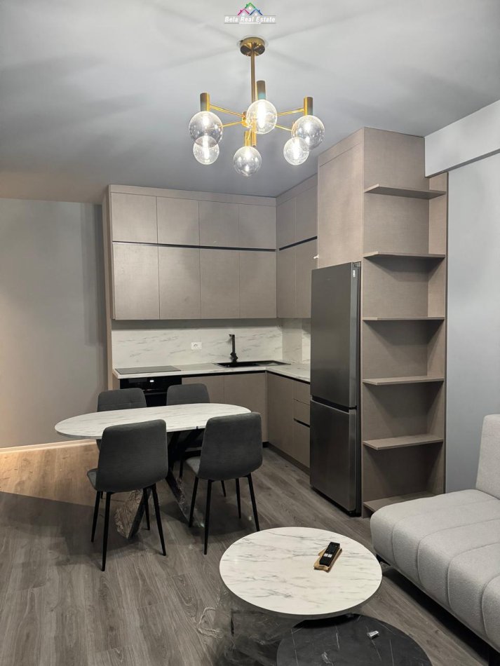 Tirane, jepet me qera apartament 1+1+Ballkon Kati 4, 70 m² 650 € (don bosko)