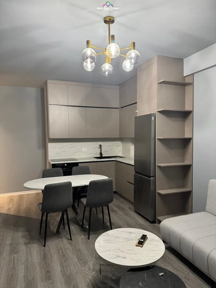 Tirane, jepet me qera apartament 1+1+Ballkon Kati 7, 70 m² 600 € (don Bosko, Trio Tower Residence)