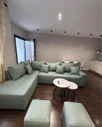 Tirane, jepet me qera apartament 1+1 Kati 1, 50 m² 400 € (Yzberisht)