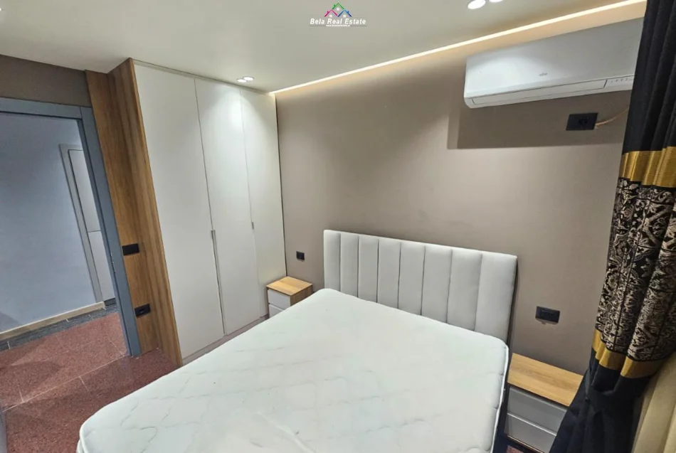 Tirane, jepet me qera apartament 1+1+Ballkon Kati 2, 57 m² 620 € (qender)