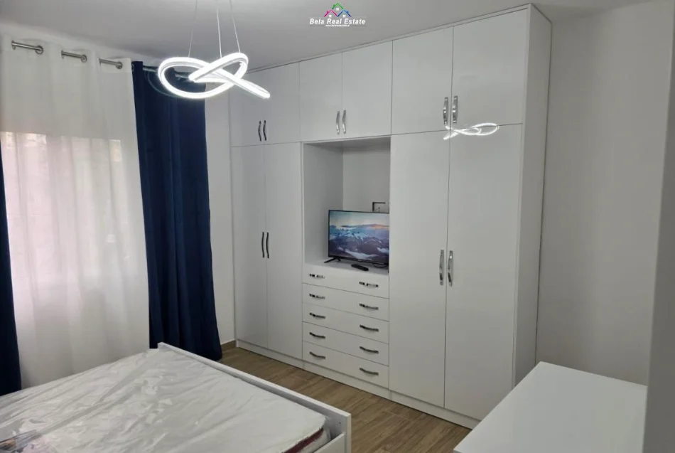Tirane, jepet me qera apartament 1+1+Ballkon Kati 2, 70 m² 520 € (don bosko)
