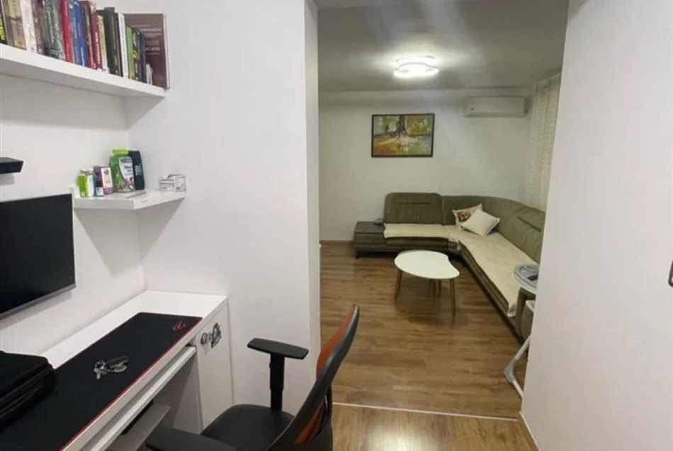 Tirane, jepet me qera apartament 2+1 Kati 5, 82 m² 630 € (mine peza)