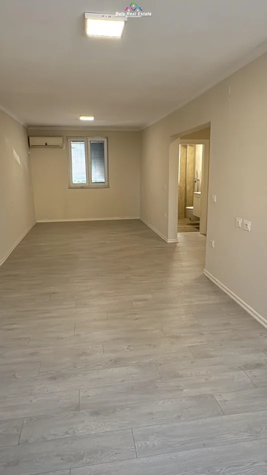 Tirane, jepet me qera zyre Kati 2, 70 m² 820 € (muhamed gjollesha)
