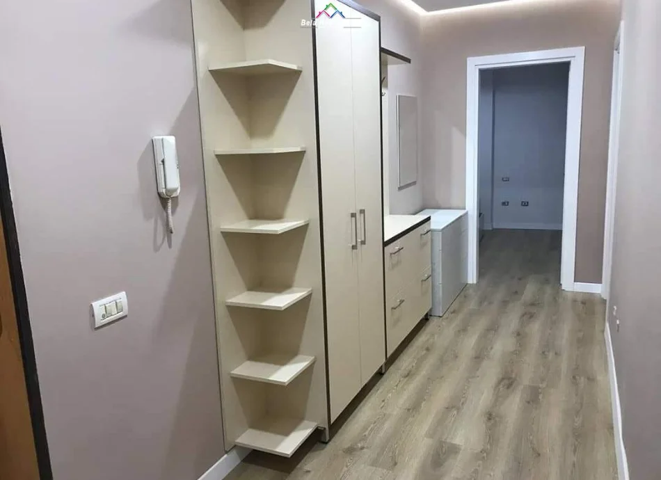 Tirane, jepet me qera apartament 1+1+Ballkon Kati 2, 73 m² 720 € (myslym shyr)