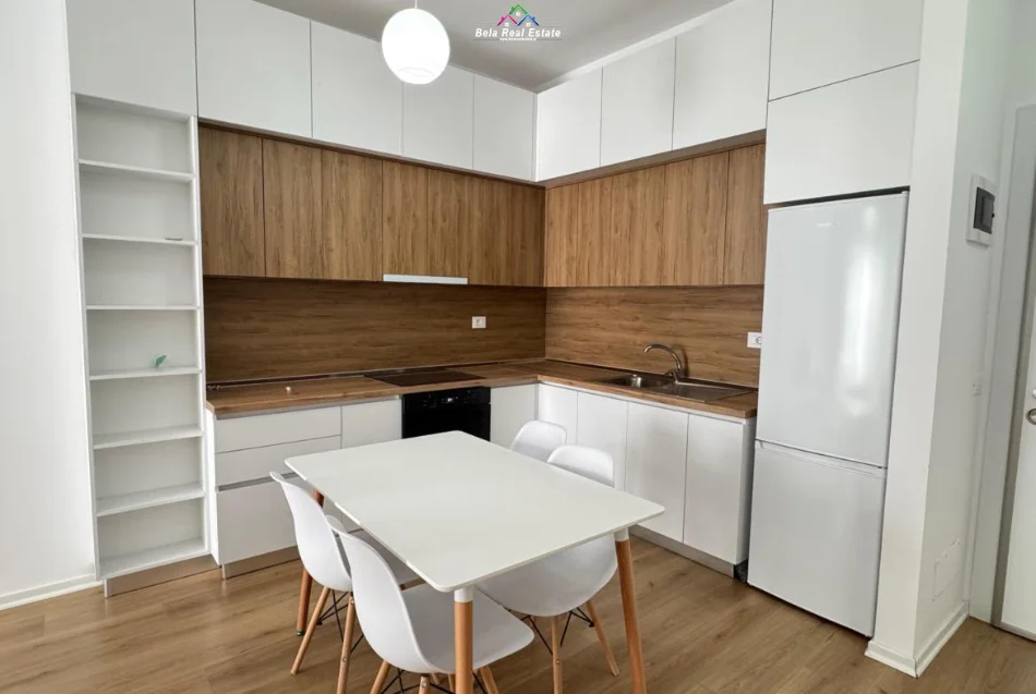 Tirane, jepet me qera apartament 1+1 Kati 5, 61 m² 410 € (ali demi)