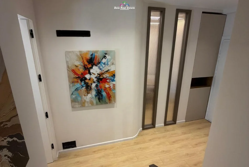 Tirane, jepet me qera Vile 2+1 Kati 3, 197 m² 2.100 € (Ne Farke tek Rezidenca Aba)