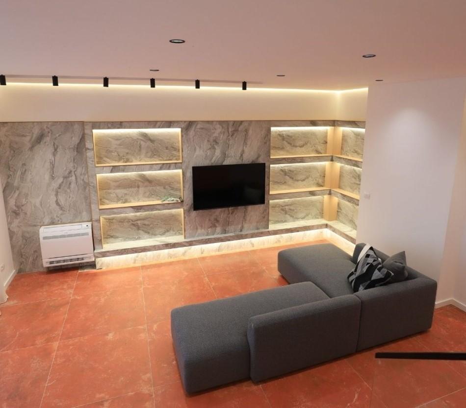 Tirane, jepet me qera apartament 3 Katshe Kati 4, 1.400 m² 3.000 € (Petrelë, Tiranë, TT 1383)