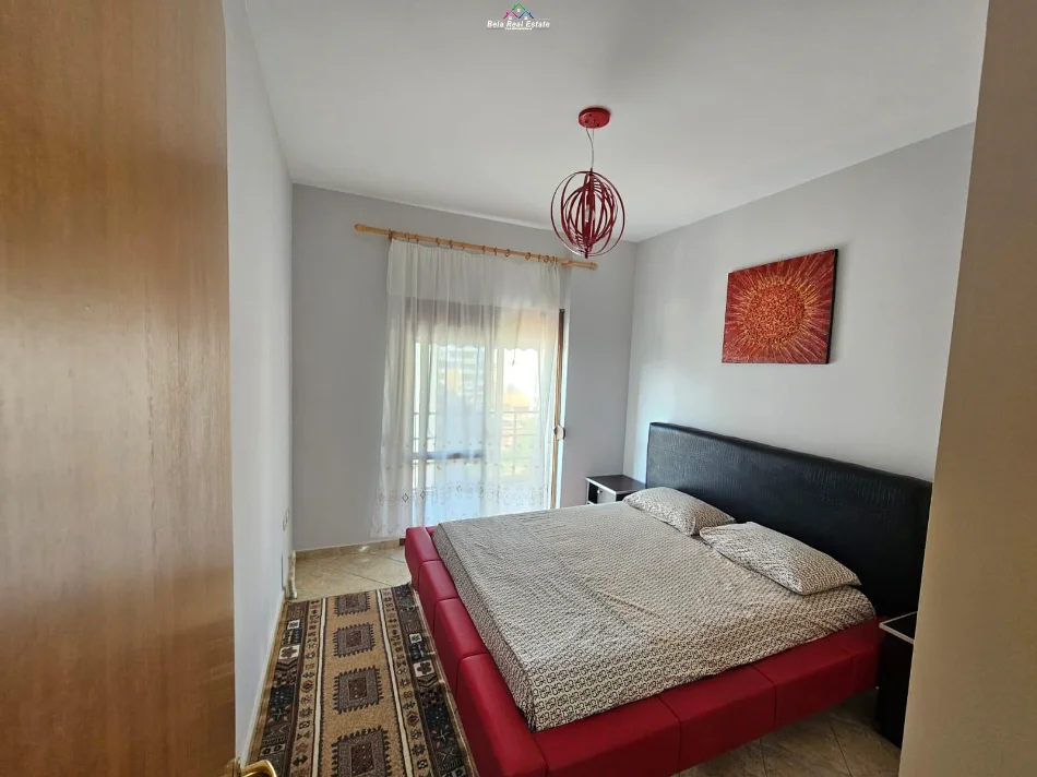 Tirane, jepet me qera apartament 2+1 Kati 5, 90 m² 680 € (frosina plaku)