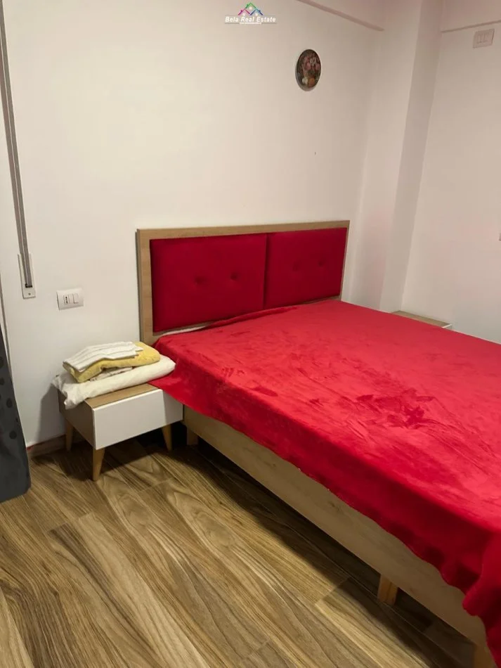 Tirane, jepet me qera apartament 2+1+Ballkon Kati 2, 90 m² 600 € (21 Dhjetori)