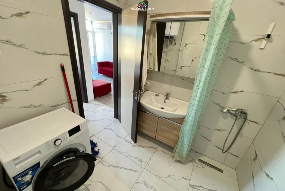 Tirane, jepet me qera apartament 1+1+Ballkon Kati 6, 65 m² 650 € (vasil shanto)