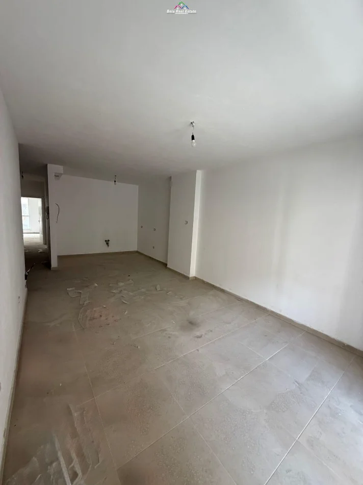 Tirane, jepet me qera zyre Kati 1, 120 m² 1.260 € (dritan hoxha)