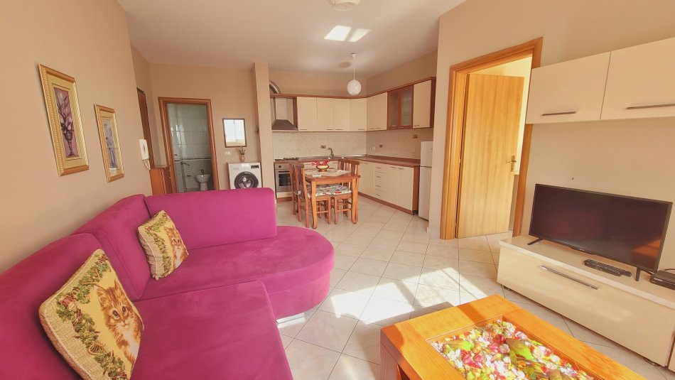 !!DHENE!!Durres, jepet me qera apartament 1+1+Ballkon Kati 3, Vollga, Durres 320 €