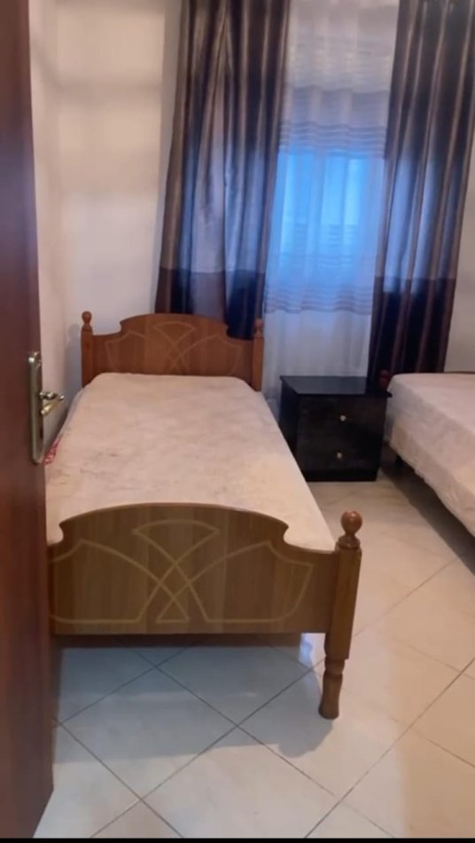 Tirane, jepet me qera apartament 2+1 Kati 7, 85 m² 480 € (aleksandri i madh)