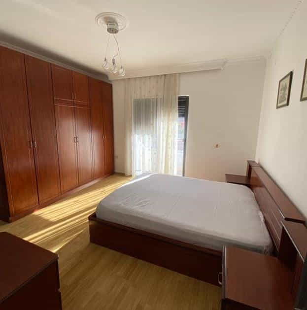 Tirane, jepet me qera apartament 2+1 Kati 2, 170 m² 500 € (Rruga Besa)