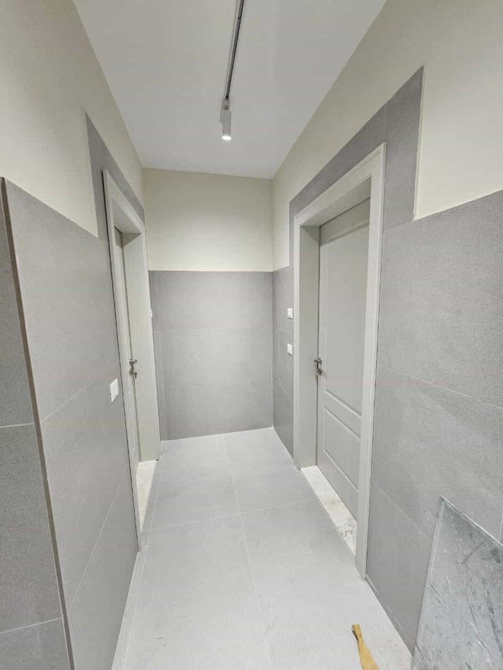 Tirane, jepet me qera apartament 2+1 Kati 3, 58 m² 900 € (Rruga e Kavajes)