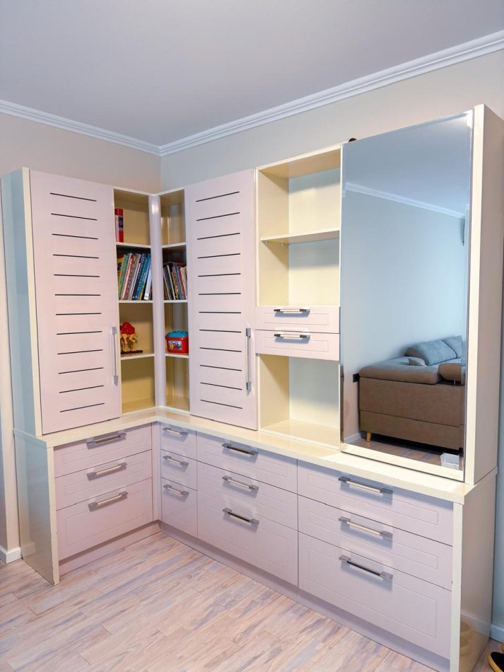 Tirane, jap me qera apartament 2+1+Ballkon , 78 m² 900 € (sheshi Skenderbeu)