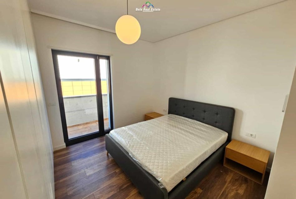 Tirane, jepet me qera Vile 5+1 , 310 m² 3.400 € (mullet)