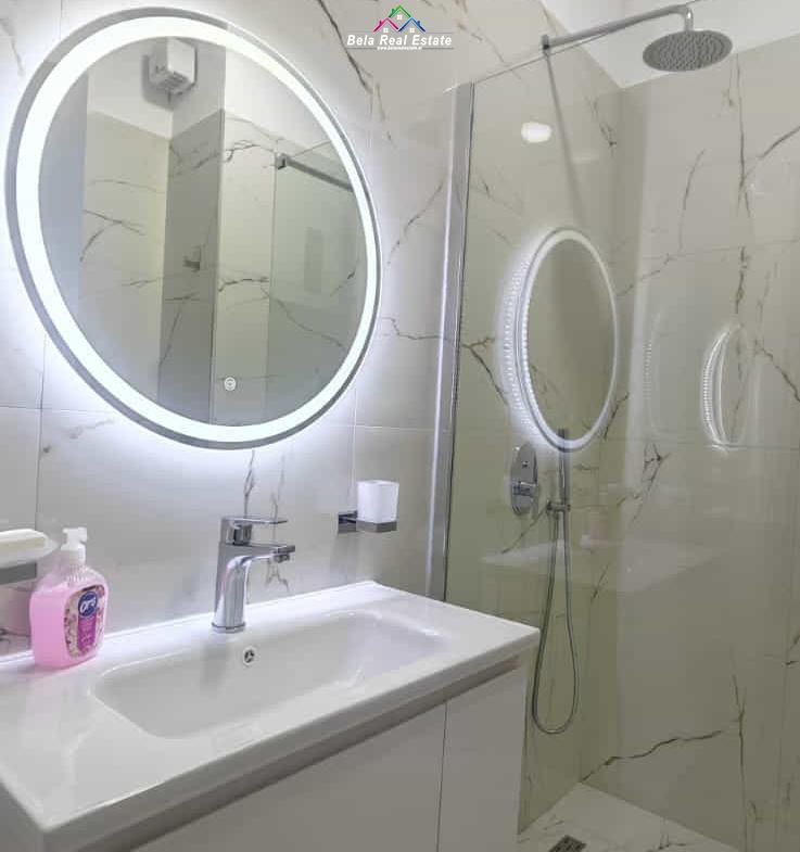 Tirane, jepet me qera apartament 1+1 Kati 5, 60 m² 470 € (Rruga Ali Shefqeti)