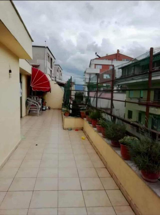 Tirane, shitet apartament 2+1 Kati 5, 125 m² 86.000 Euro (kodra e diellit, fodacioni eleonor)