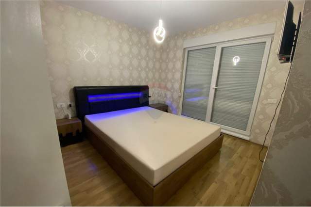 Tirane, jepet me qera apartament 2+1 Kati 5, 92 m² 550 Euro (komoleksi Kontakt)