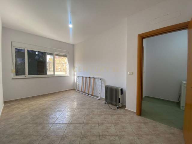 Tirane, shitet apartament 2+1 Kati 1, 95 m² 135.000 Euro (Rruga Riza Cerova,Tirane)