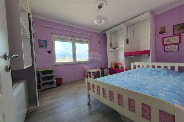 Tirane, shitet apartament 294 m² 360.000 Euro (rruga saraceve)