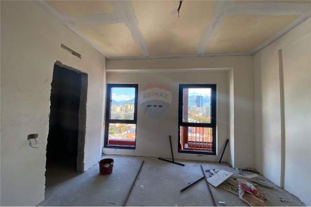 Tirane, shitet apartament 2+1 Kati 2, 125 m² 220.000 Euro (Rruga e Kavajes)
