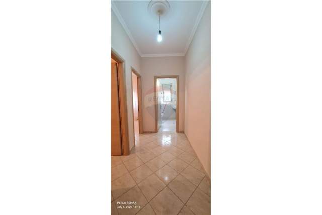 Tirane, shitet apartament 2+1 Kati 3, 98 m² 130.000 Euro (Kodra e Diellit)