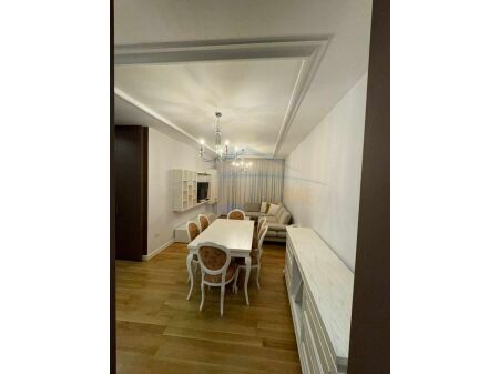 Tirane, jepet me qera apartament 2+1, Kati 5, 120 m² 900 € (Rruga e Kavajes, prane Kompleksit Delijorgji)