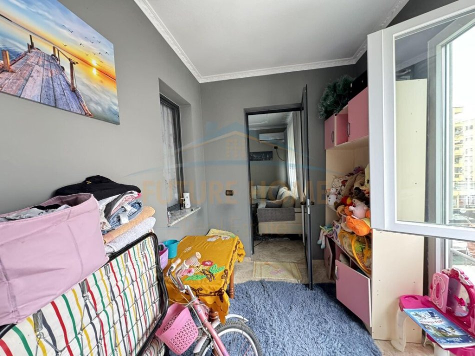 Tirane, shes apartament 2+1+Ballkon, Kati 4, 91 m² 123,000 € (UNAZA E RE)