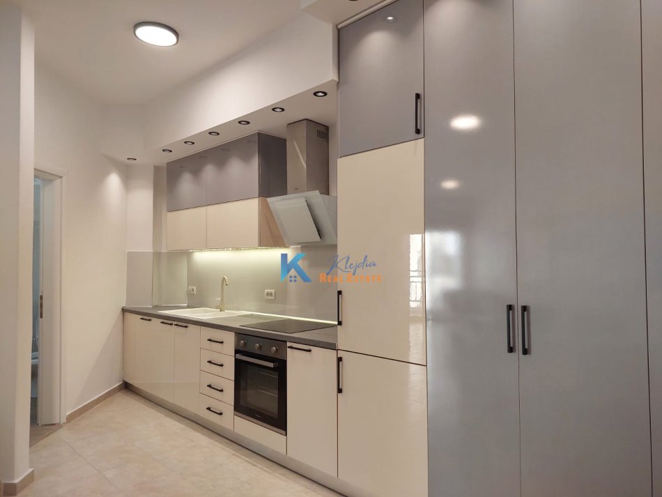 Radhime - Orikum, shitet apartament 1+1+Ballkon Kati 3, 62 m² 105.000 € (Orikum)