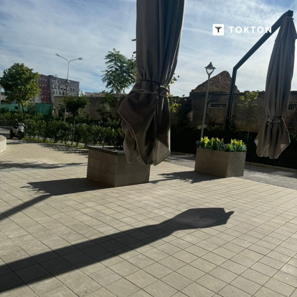 Tirane, jepet me qera ambjent biznesi Kati 0, 80 m² 1.500 € (Rezidenca ASL 2, Rruga Sadik Petrela, Tiranë, TT 1379)