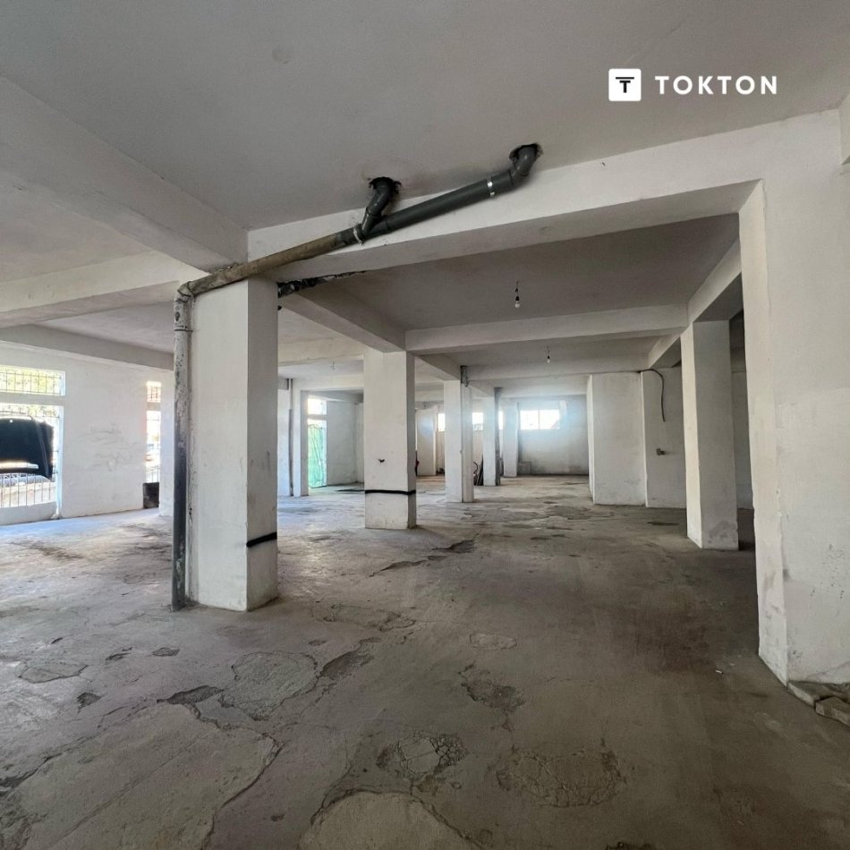 Tirane, jepet me qera ambjent biznesi Kati -1, 380 m² 800 € (Rruga e Thesarit, Fresku, Tiranë, TT 1959)
