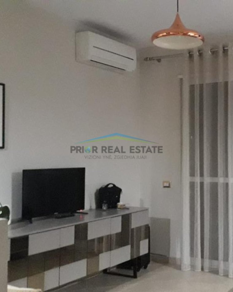 Tirane, shitet apartament 1+1 Kati 3, 62 m² 140.000 € (Materniteti i ri, Brryl)