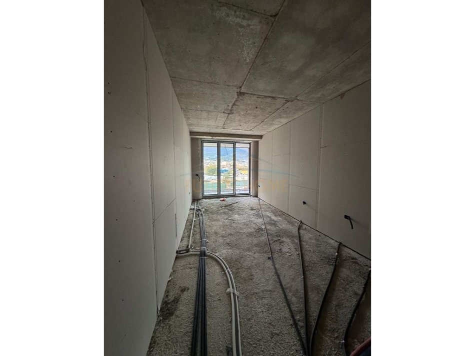 Tirane, shes apartament 2+1+Aneks+Ballkon Kati 2, 114 m² 204.800 € (Rrethrrotullimi i Shkozes)