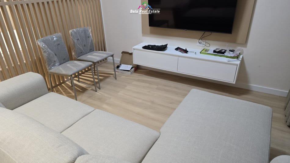 Tirane, jepet me qera garsonier 1+1 Kati 5, 510 m² 400 € (Rruga Hamdi Sulcebe)