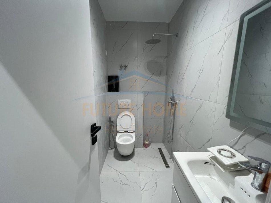 Tirane, shitet apartament 1+1 Kati 1, 40 m² 125.000 € (KOMUNA E PARISIT, AFER LULISHTES)