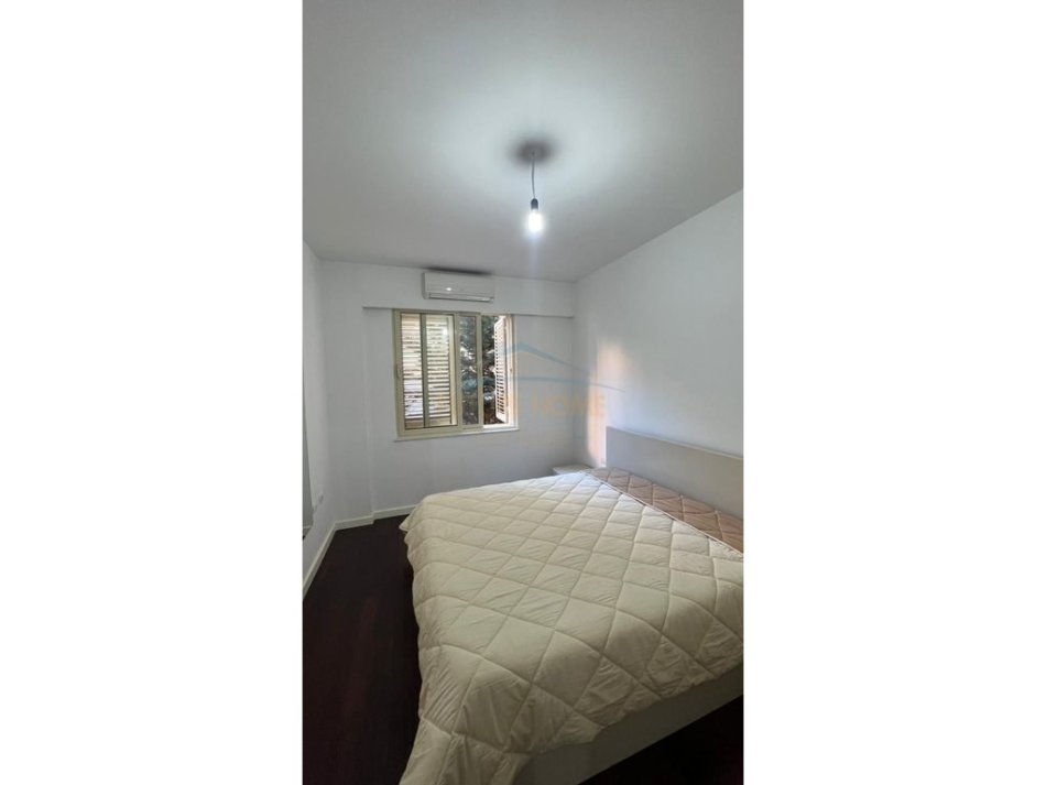 Tirane, shitet apartament 1+1+Ballkon Kati 1, 68 m² 110.000 € (FRESKU)