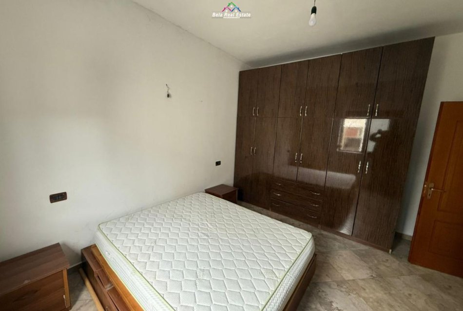 Tirane, jepet me qera apartament 2+1 Kati 2, 130 m² 550 € (Rruga Marije Kraja)