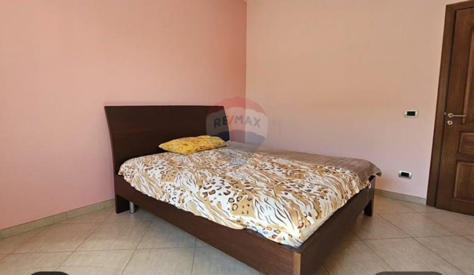 Shqiperi, jap me qera 2 apartamente 2+1+Ballkon Kati 1 dhe Kati2, 100 m² 500 € (RRUGA SEIT GEGA KODRA E PRIFTIT)