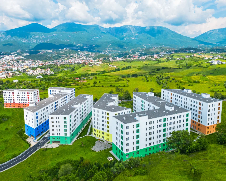 Tirane, shitet apartament 1+1+Ballkon Kati 4, 61 m² (Kompleksi Kaimi)