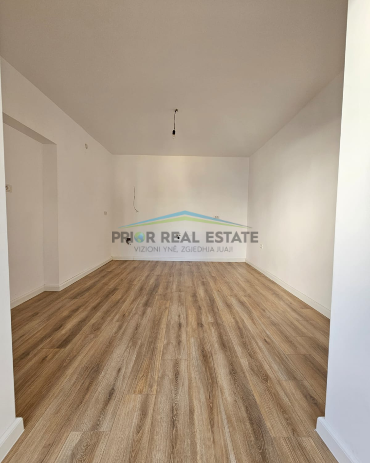 Tirane, shitet apartament 1+1 Kati 5, 44 m² 102.000 € (21 Dhjetori)